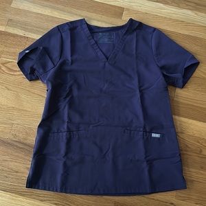 Figs Casma Three Pocket Scrub Top in Shadow
